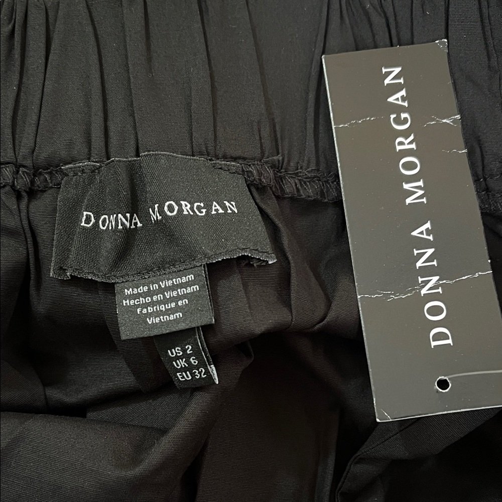 Donna Morgan Black Maxi Dress with side pockets - Picture 3 of 3